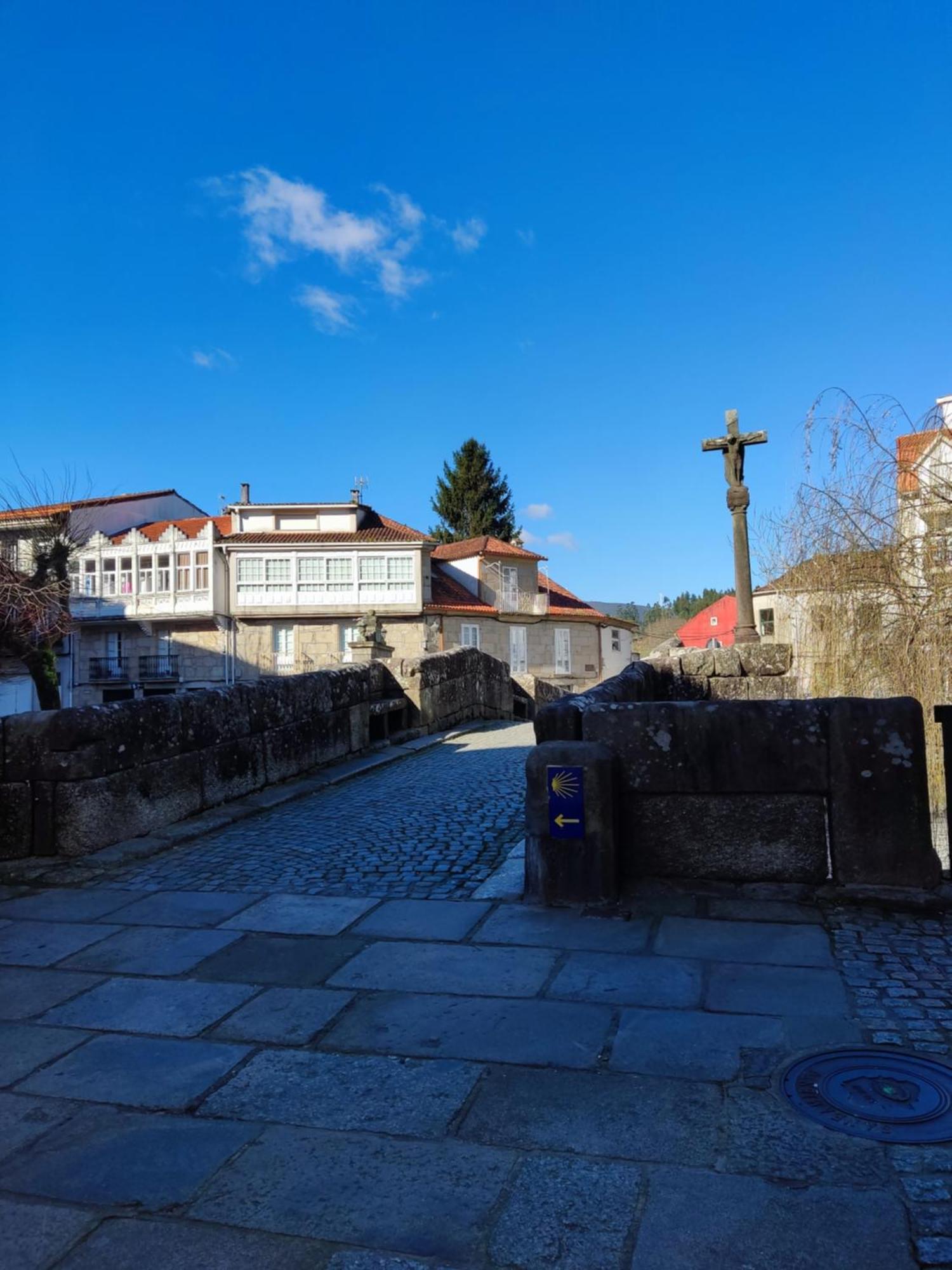 Grupo Arcanos Pension Atenea & Via Romana Caldas De Reis Bagian luar foto
